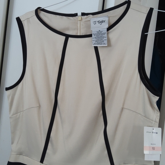 Dress - Picture 3 of 10